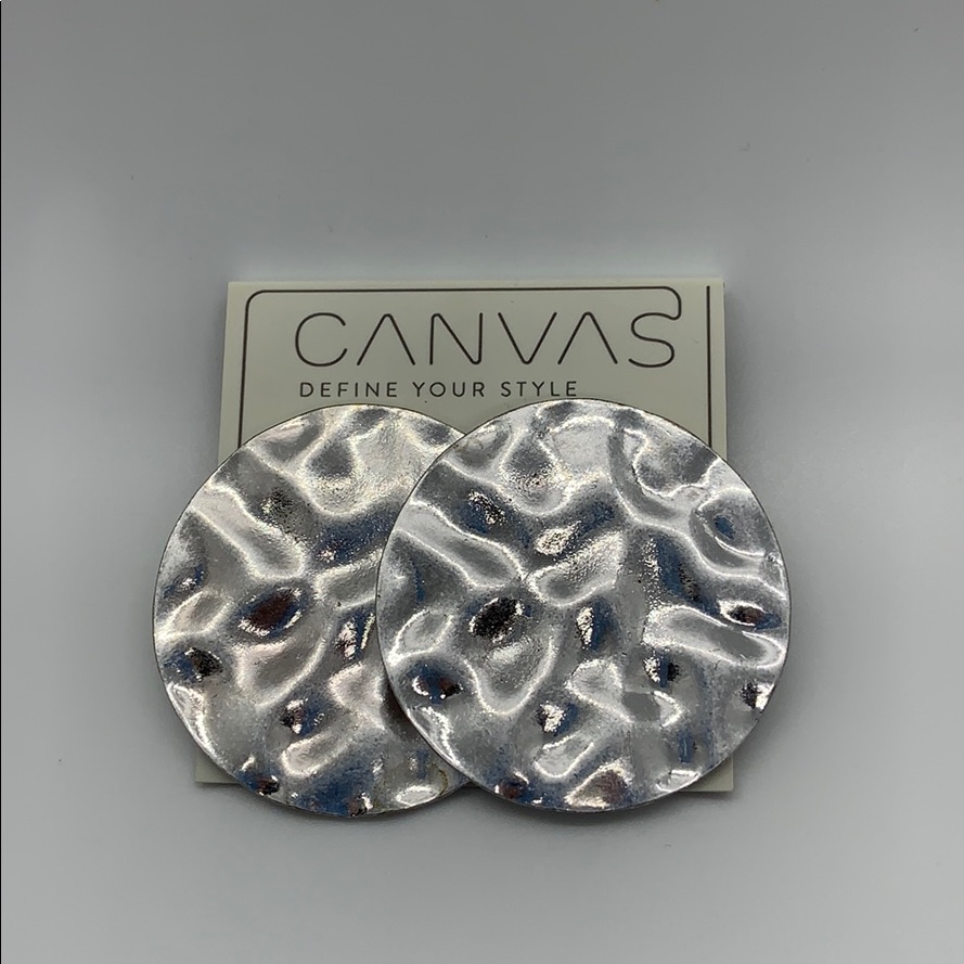Hammered Silver Pierced Earrings Round By Canvas